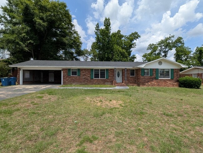 Building Photo - 701 Waters Dr