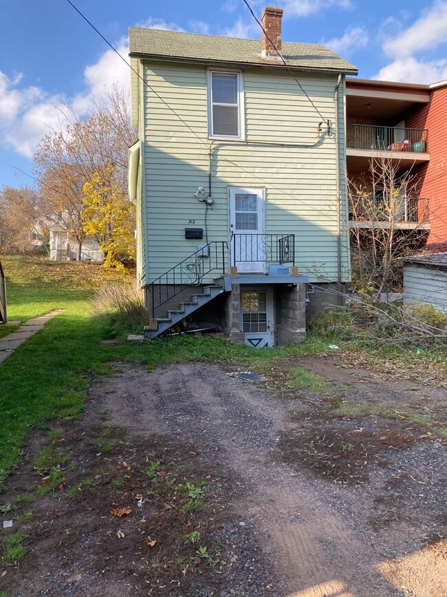 Photo - Three Bedroom Single-Family Home Close To Downtown