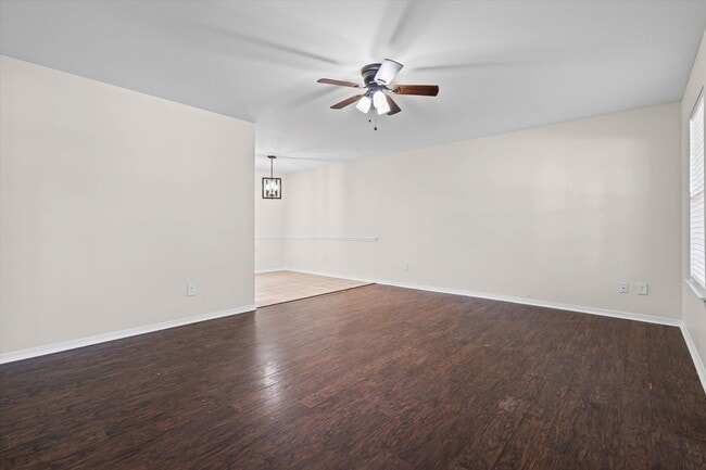 Photo - 165 Montclair Loop