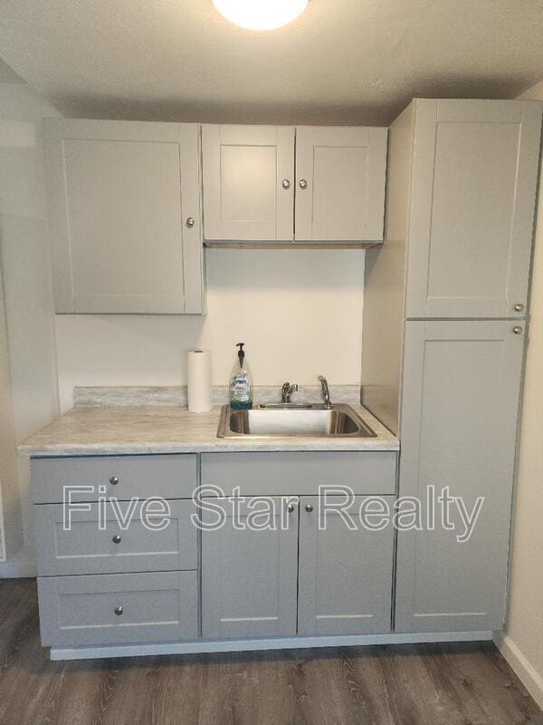 Photo - 464.5 Ohio St