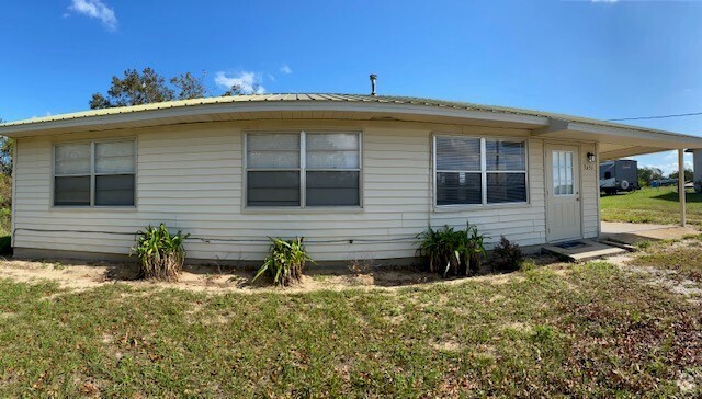 Building Photo - 3651 Oak Island Rd Rental