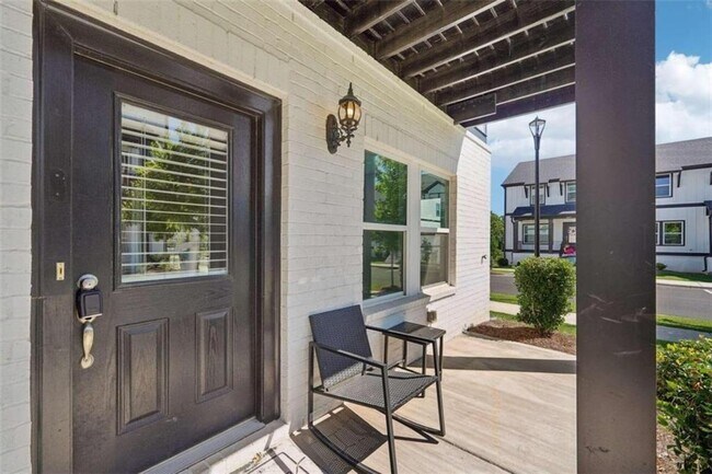 Photo - 514 Hampton Xing