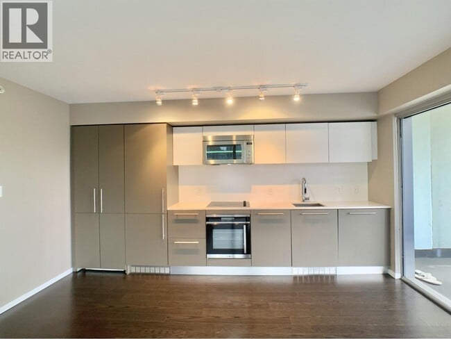 Photo - 999 Seymour St Unit 1607