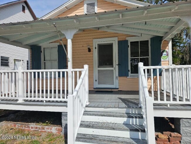 816 Oak St