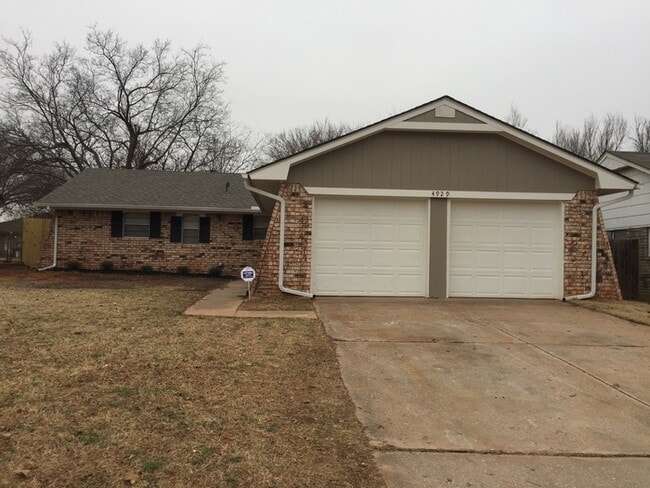 Building Photo - 4929 Brookdale Dr