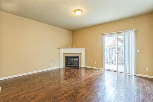 Photo - 2690 Kingwood St