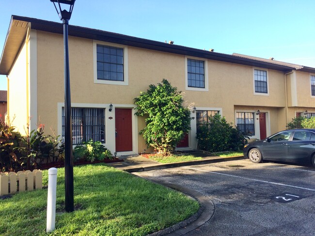 Photo - 7404 Woodburn Ct Rental