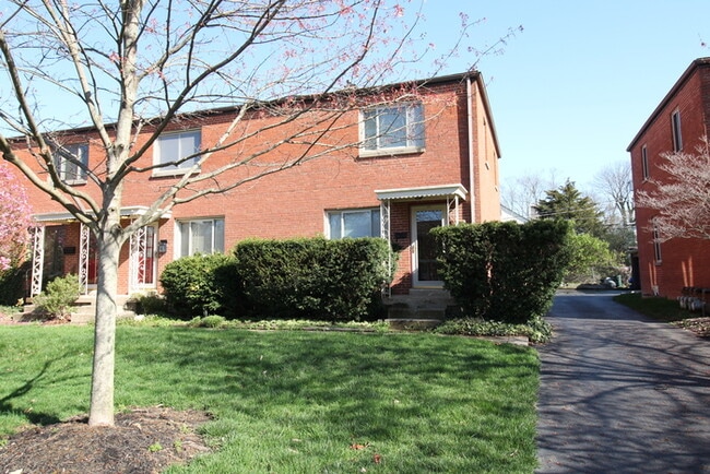 Building Photo - COMING SOON Condo in UA School District! Unit 230