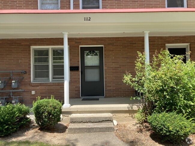 Building Photo - 1112 W Elm St Rental