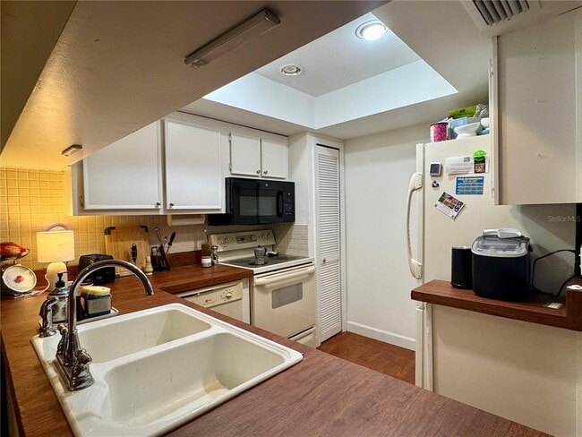 Photo - 5169 Lazy Oaks Dr