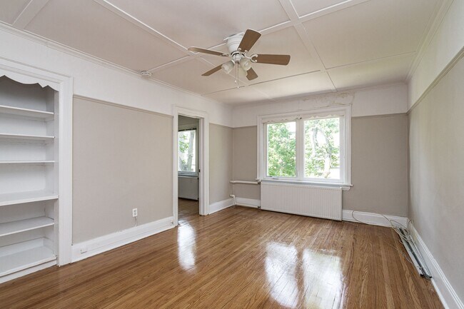 Photo - 100 Vaughan Rd Unit 27