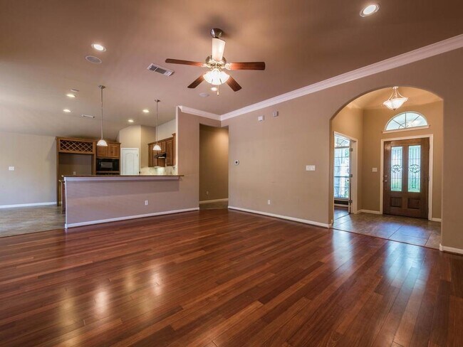 Photo - 1007 Savanna Ln