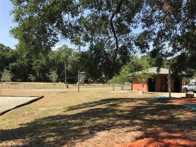 Photo - 555 E Voorhis Ave