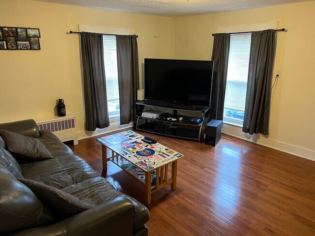 Photo - 154 Jenness St Unit 2