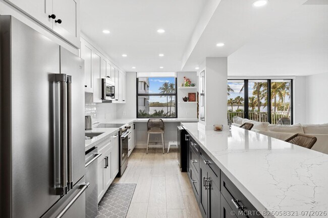 Building Photo - 2860 S Ocean Blvd Unit 201