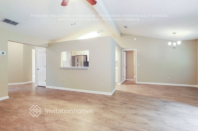 Photo - 11769 Mountain Ash Rd E