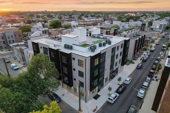 Photo - 2625 W Jefferson St