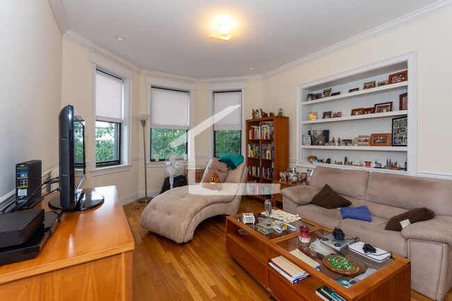 Photo - Nicely updated 1 bed unit with low move in costs!