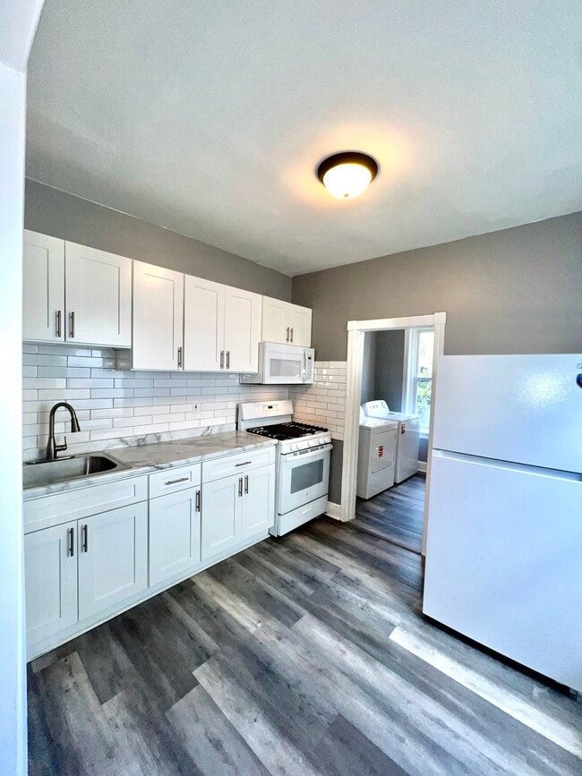 Photo - 5341 Delancey St