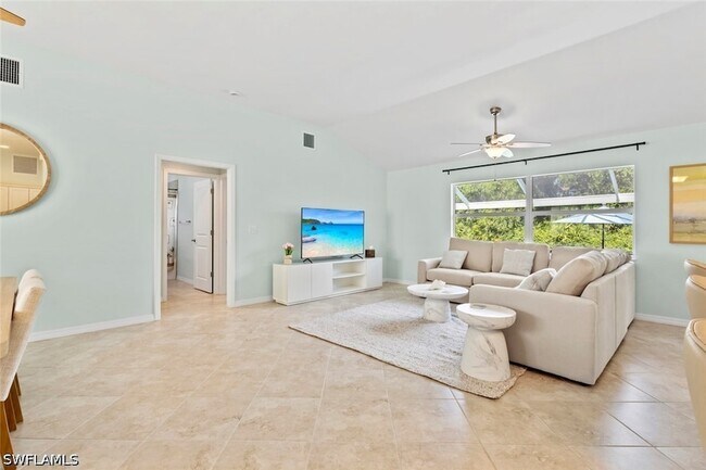 11693 Oakland Dr