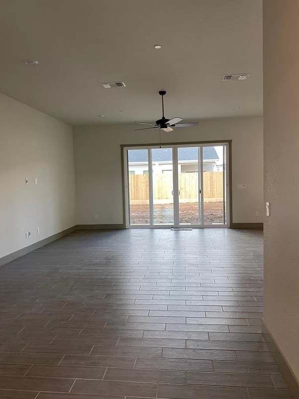 Photo - 2467 Valverde Dr