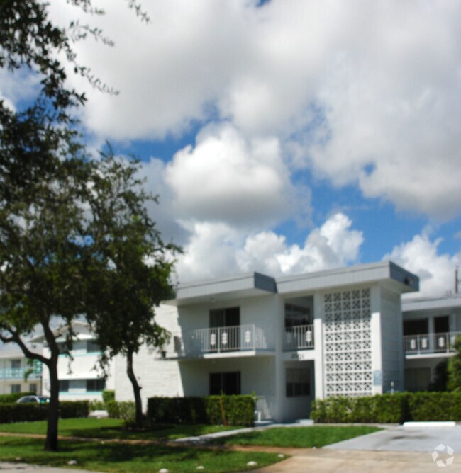 3501 Tyler St Hollywood, FL 33021