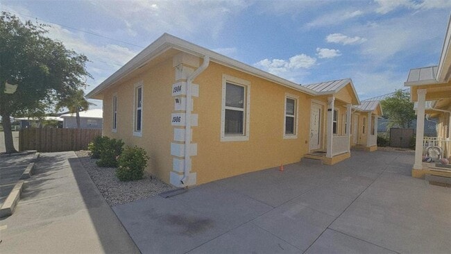 Photo - 1986 Mississippi Ave