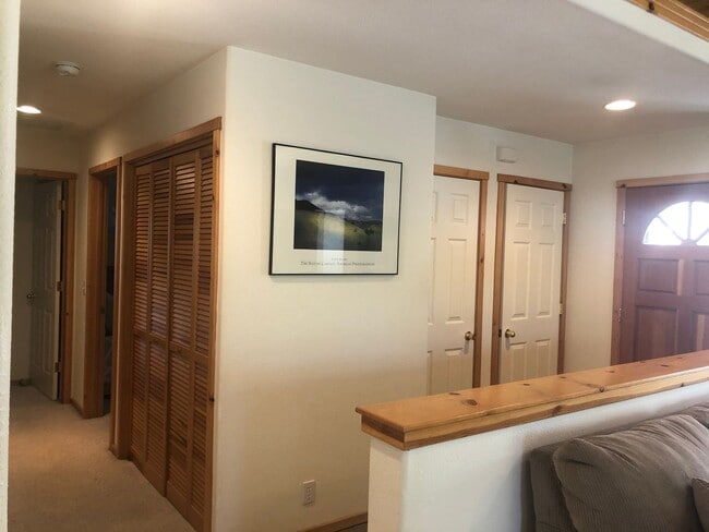 Photo - Long term Lease in Tahoe Donner- $2168 per month Furnished Unidad 3