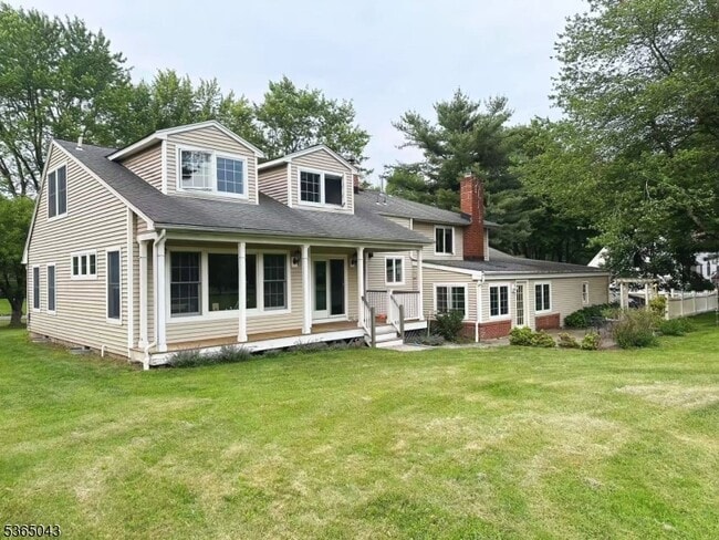 Photo - 21 Meadowview Rd