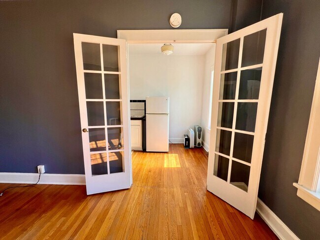 Photo - Historic Studio with Murphy Bed, Storage & Prime Alphabet District Location!