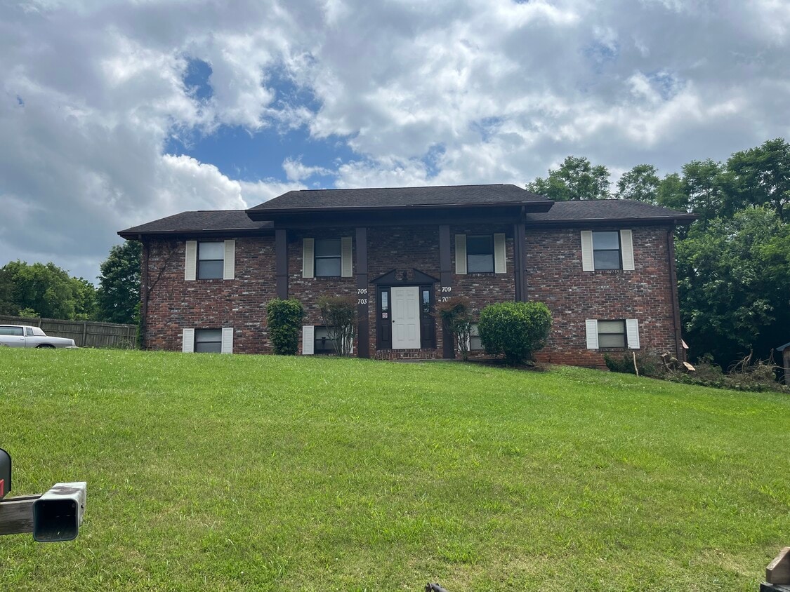 Photo - 703 Bethany Court (Maryville, TN)
