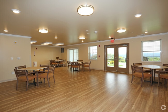 Sala comunitaria - CV at Cayuga Meadows - Senior Living