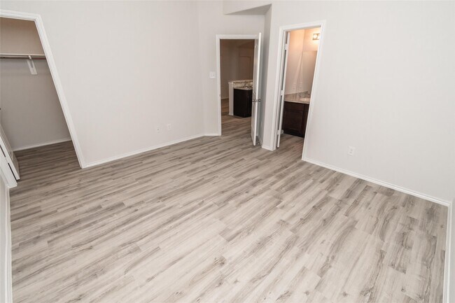 Photo - 24135 Ravenna Oaks Ct