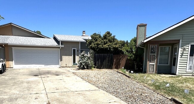 Building Photo - 10387 S White Rock Rd