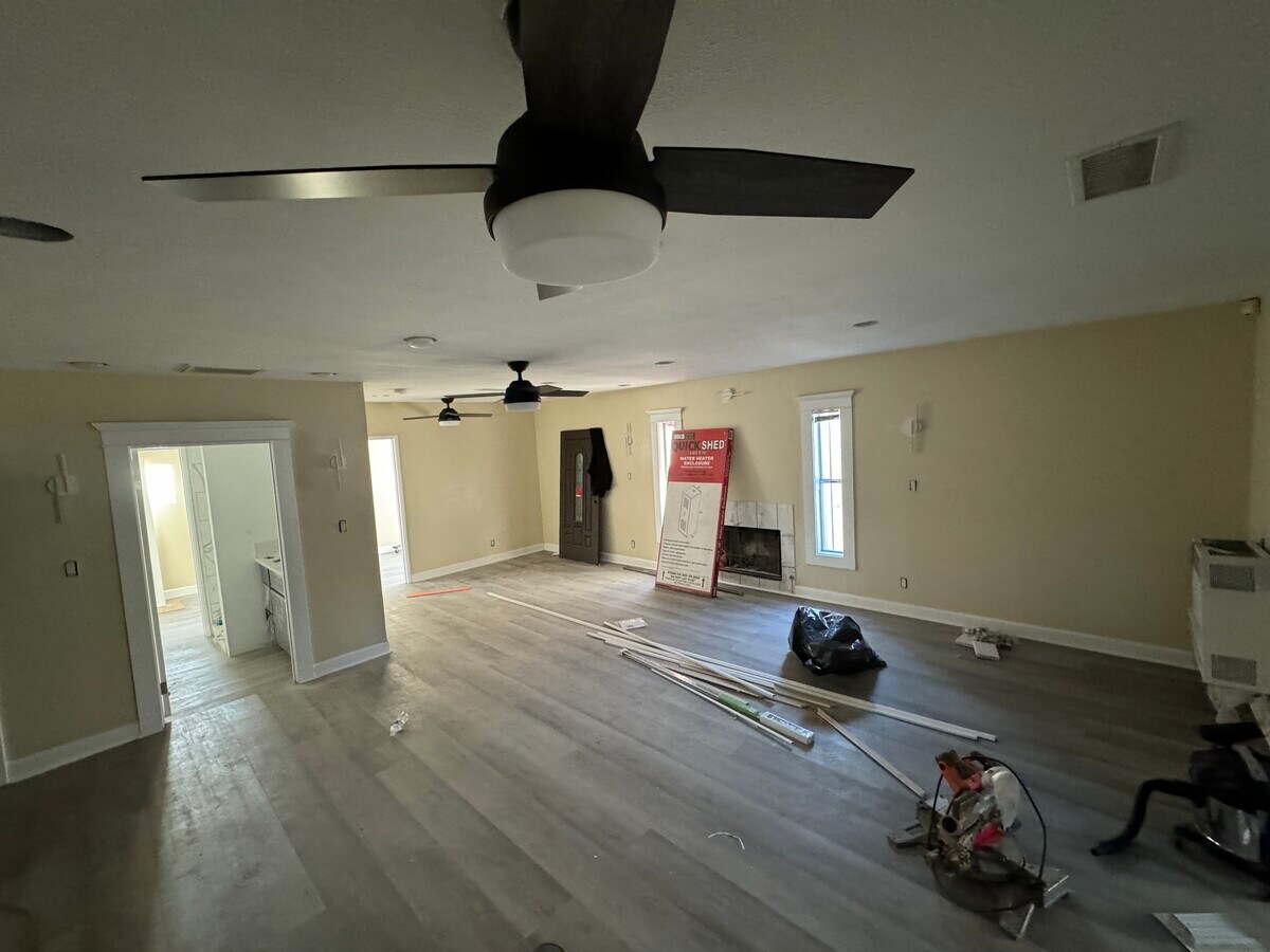 Photo - 1833 W 51st St