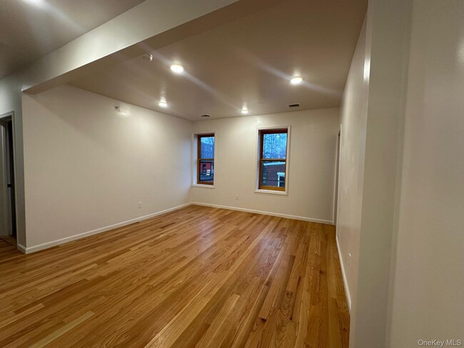 31 Benkard Ave