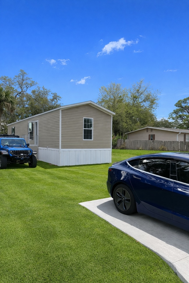 Photo - 6475 Colony Park Dr