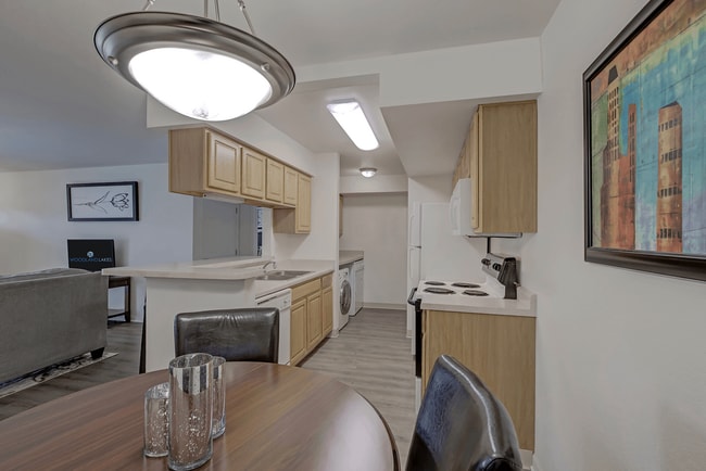 Woodland Lakes Apartments