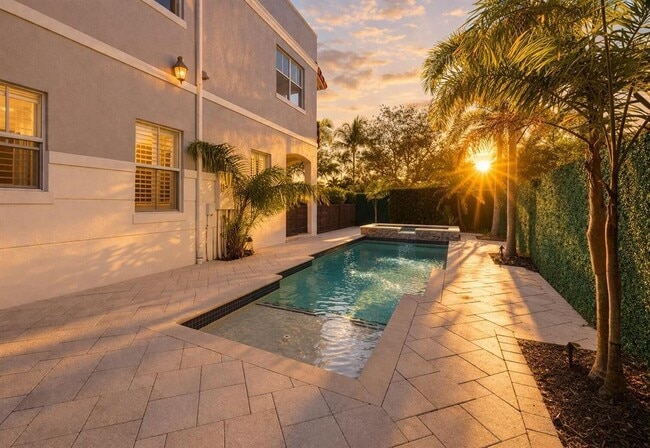 Photo - 2515 NE 18th St