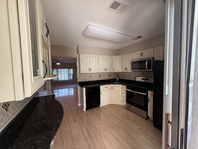 Photo - 21 Aspen Dr