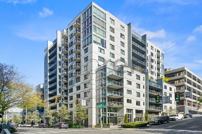 Building Photo - 81 Clay St