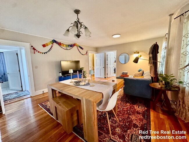 89 Burget Ave Unit 2