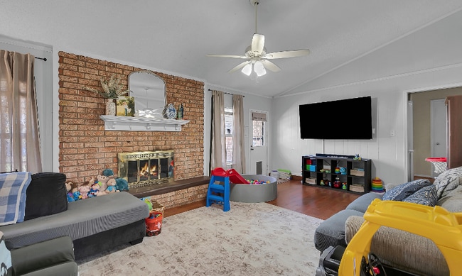 Photo - 400 Patricia Dr