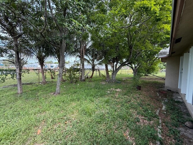 Photo - 1592 NW 7th Terrace