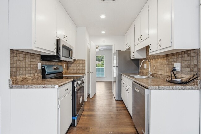 7150 Santa Barbara St