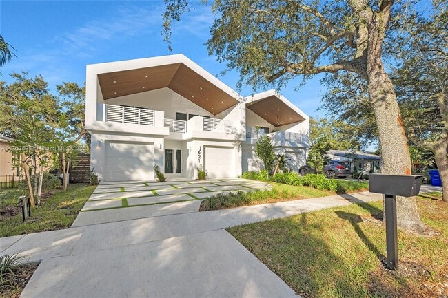 Photo - 621 SW 15th St