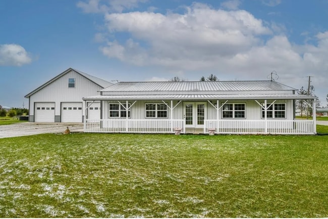 Three Bedroom Single Family Home in Flora ... - Three Bedroom Single Family Home in Flora ...