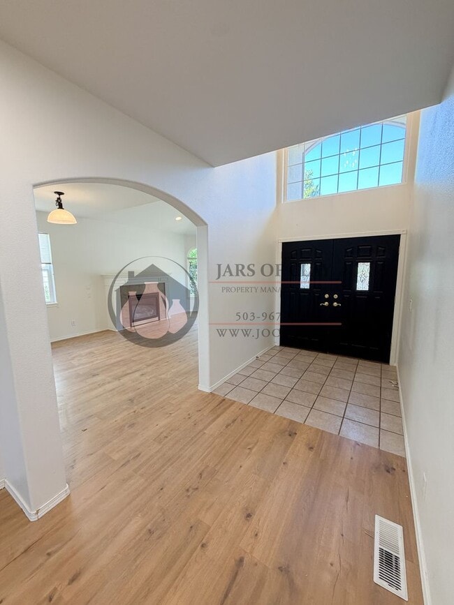 Photo - South Salem Single-Level Near Creekside Golf Club!
