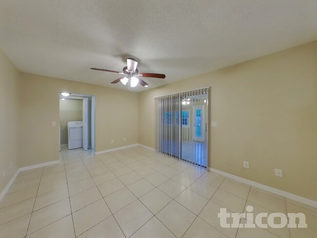 Photo - 842 Benchwood Ct