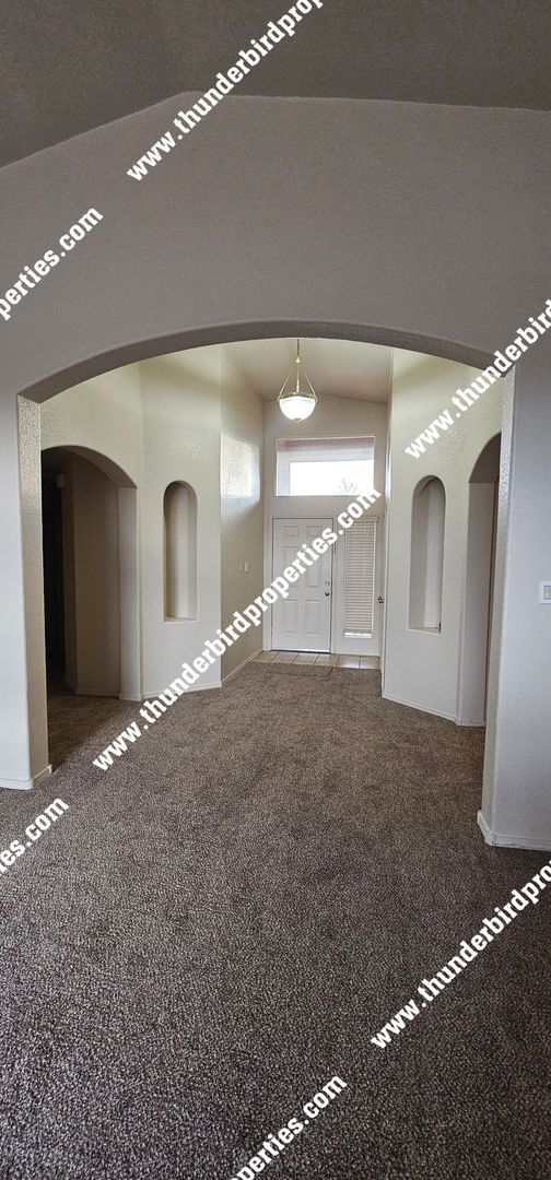 Photo - 3100 Shady Spring Dr SW